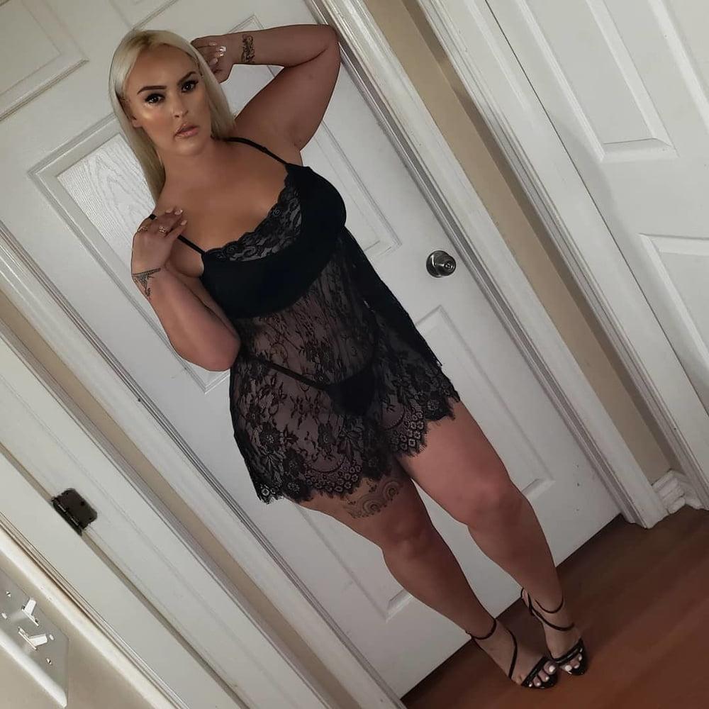 25P Nice curvy blond amateur 5