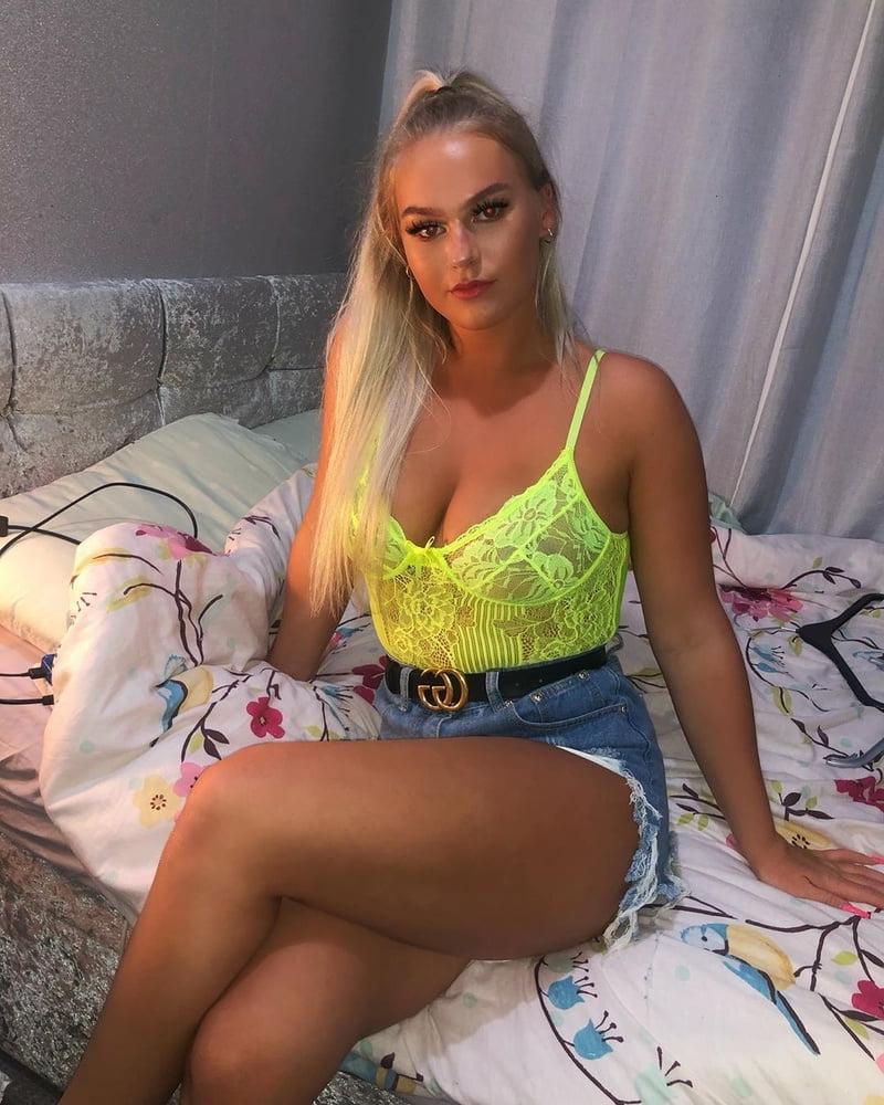 17P UK Girls 2020 - vol 19