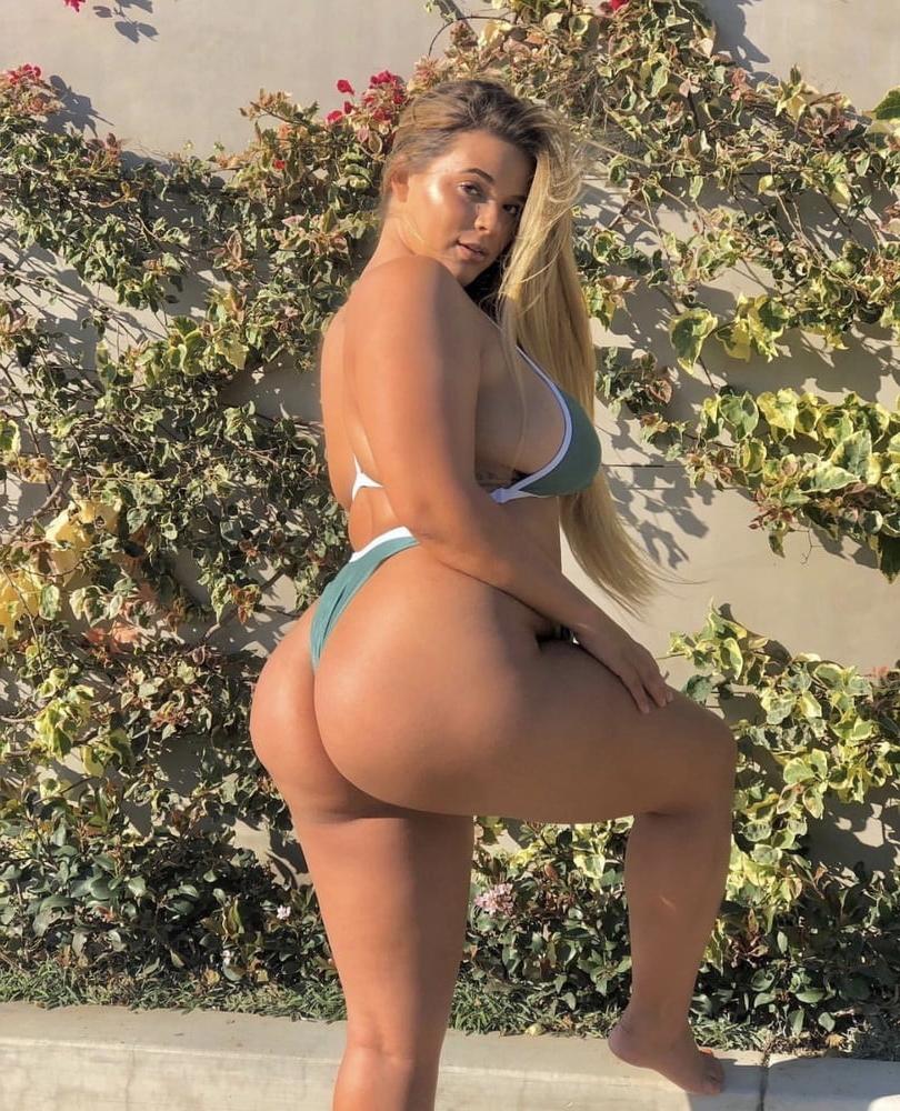 25P Nice curvy blond amateur 2