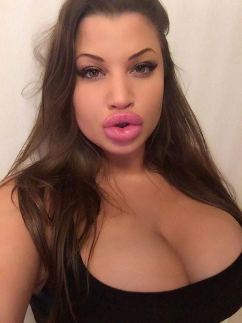 25P Sexy Bimbo 2