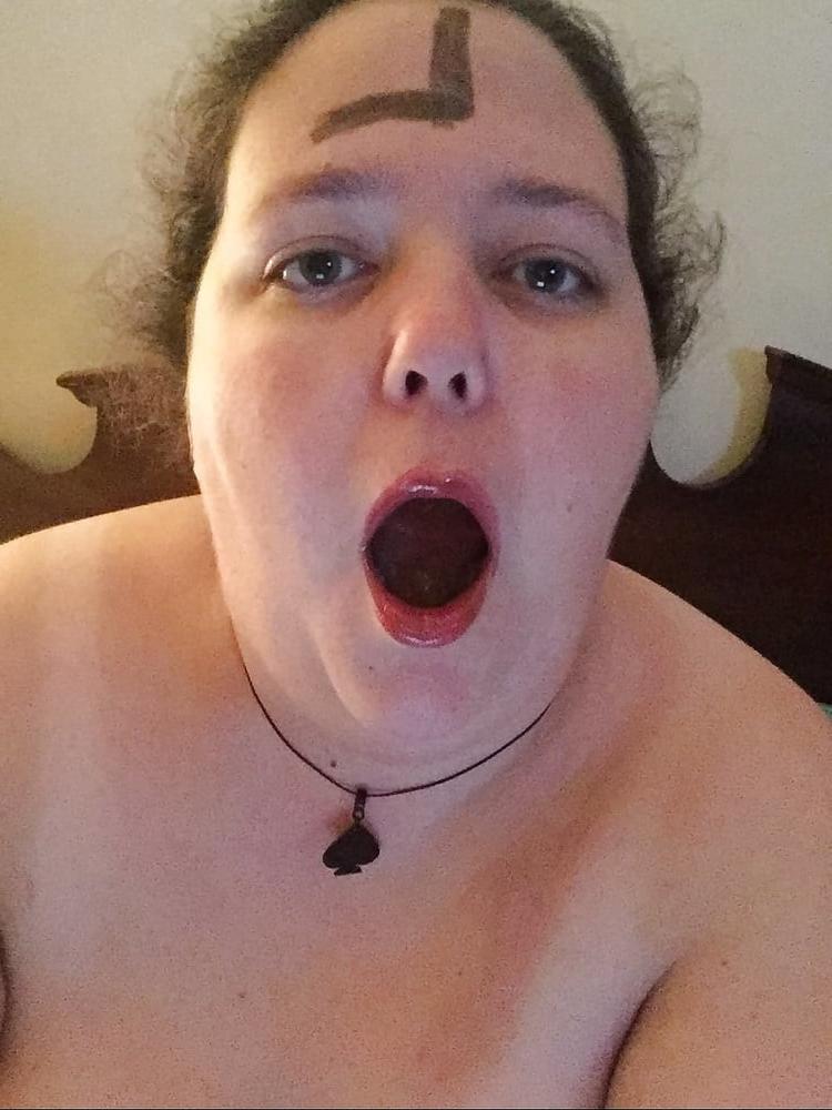 25P Fat sow  Marie wants to be humiliated
