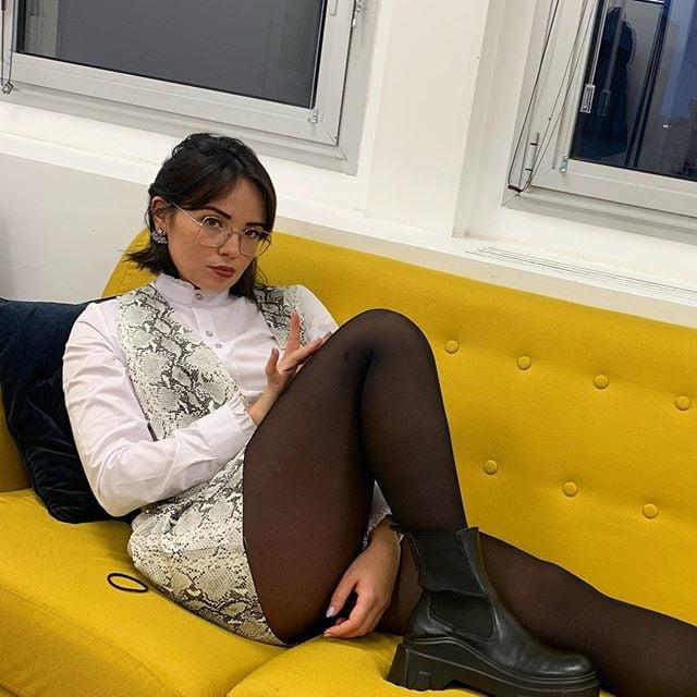 25P She needs BBC (8)