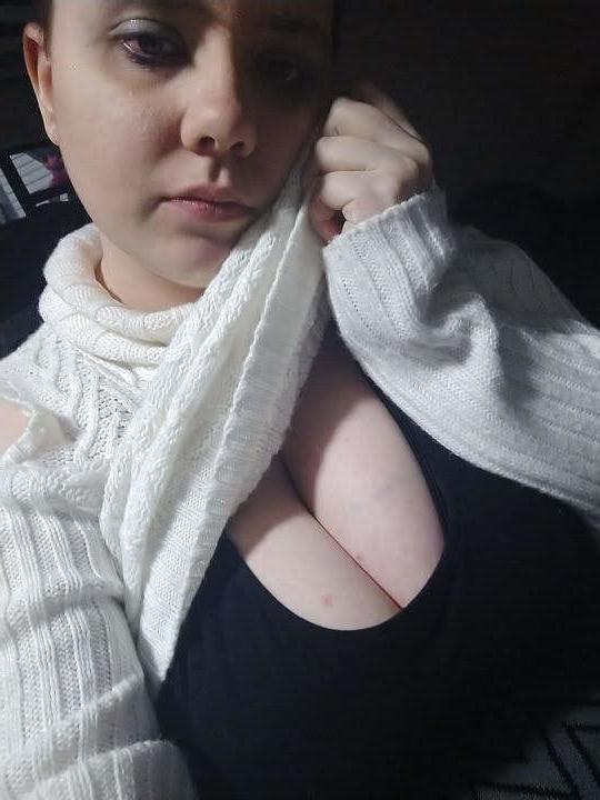 25P Fat PAWG Slut Michelle Bird Wants to be Exposed 1