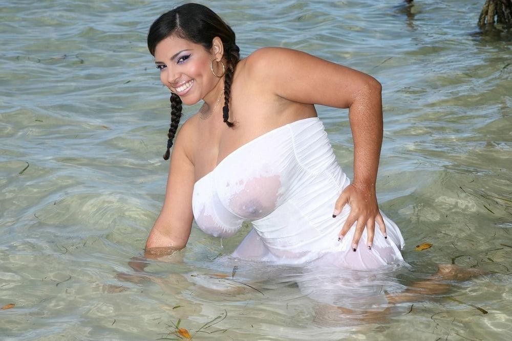 25P Tits ..... Some Fat One's 1.0