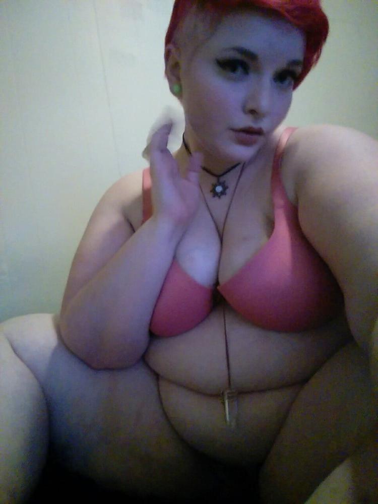 25P Fat Chicks With Deceptively Thin Faces 5