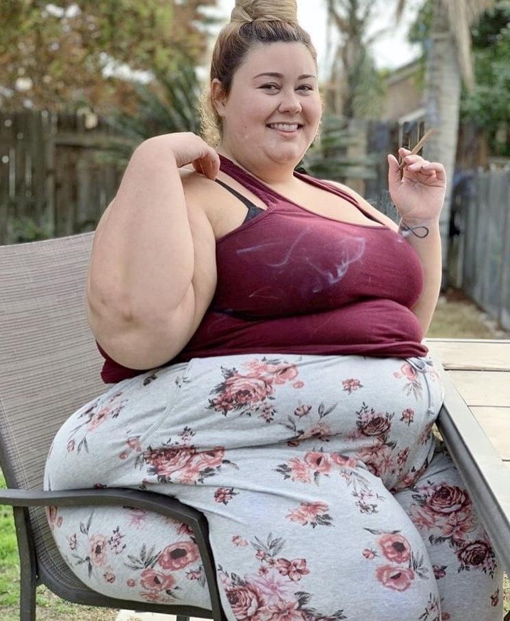 18P Fat Bodies In Tight Spaces - SSBBW Stuck 2