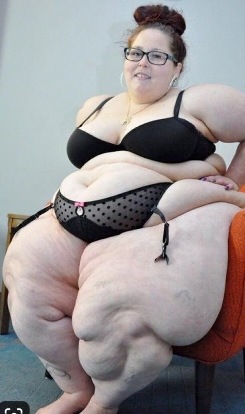 18P Fat Bodies In Tight Spaces - SSBBW Stuck 2