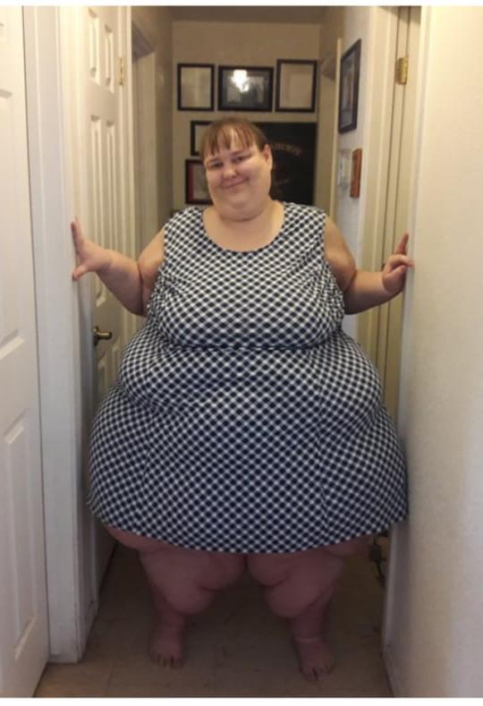 18P Fat Bodies In Tight Spaces - SSBBW Stuck 2