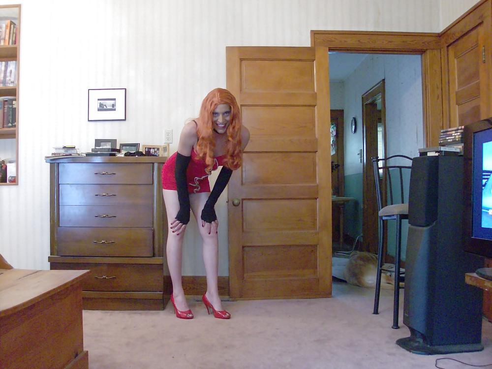 10P Aubrey red head.
