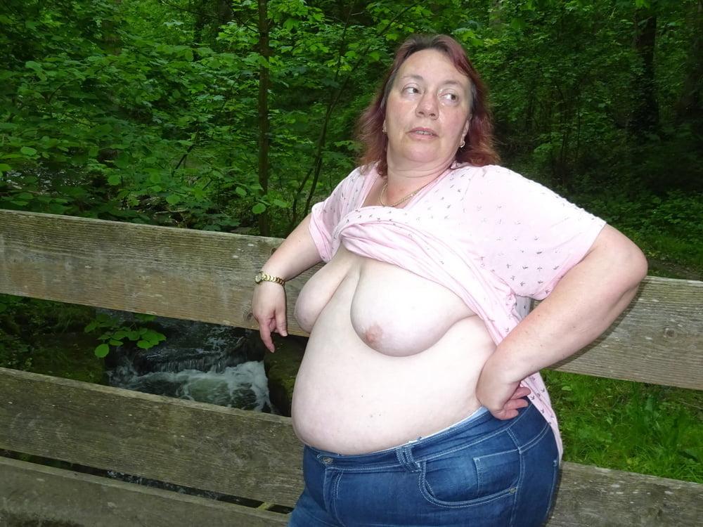 25P Hoodyman SSBBW 273 : More fat pigs exposed !