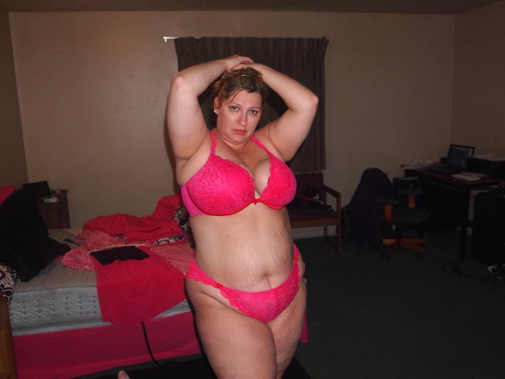 25P Hoodyman SSBBW 273 : More fat pigs exposed !