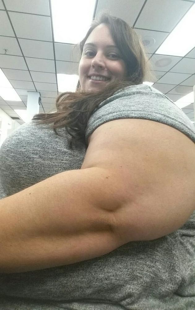 25P Fat Chicks With Deceptively Thin Faces 6