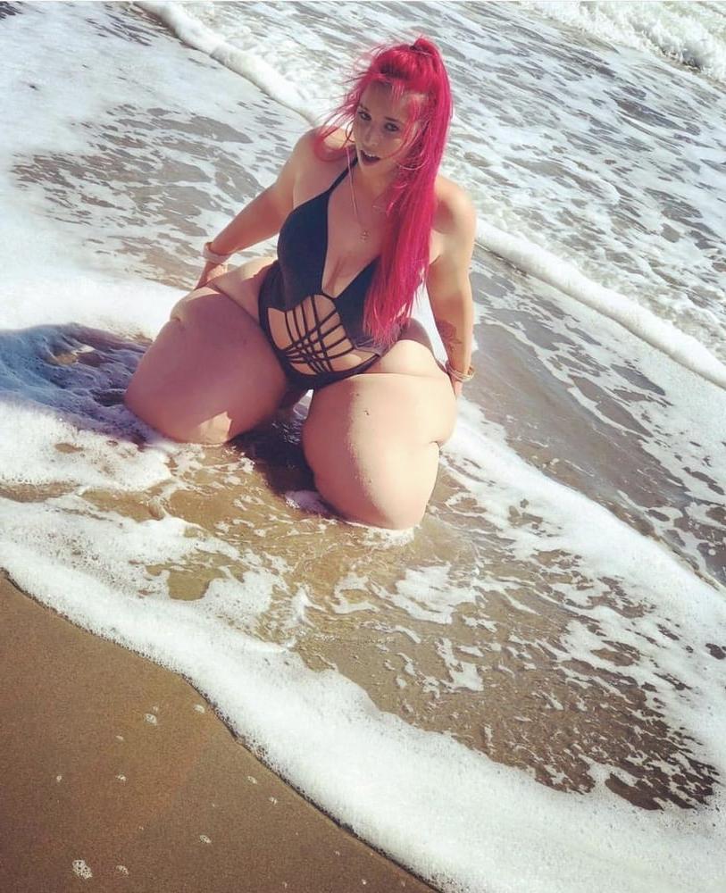 25P Fat Chicks With Deceptively Thin Faces 6