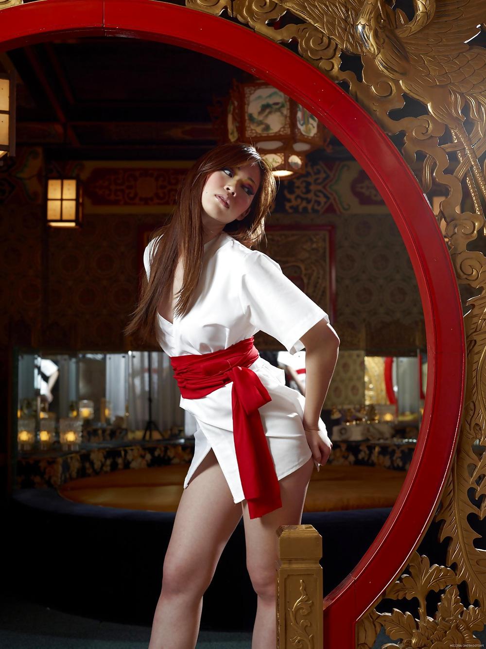 12P Rie from Japan 