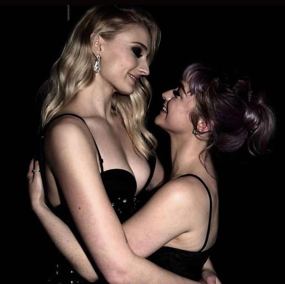 25P 24th Birthday Sophie Turner!!!