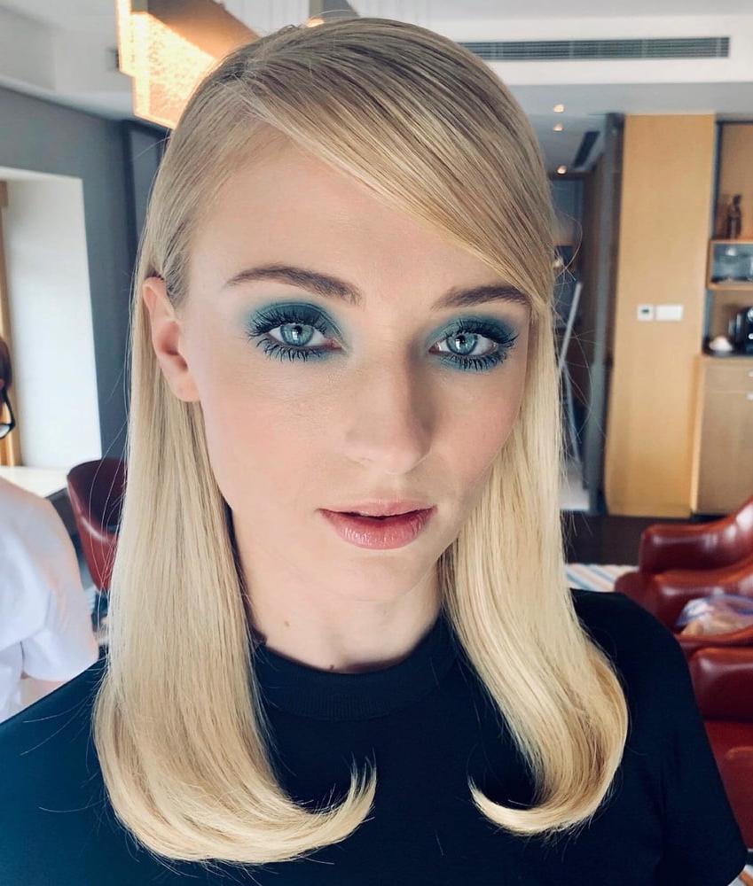 25P 24th Birthday Sophie Turner!!!