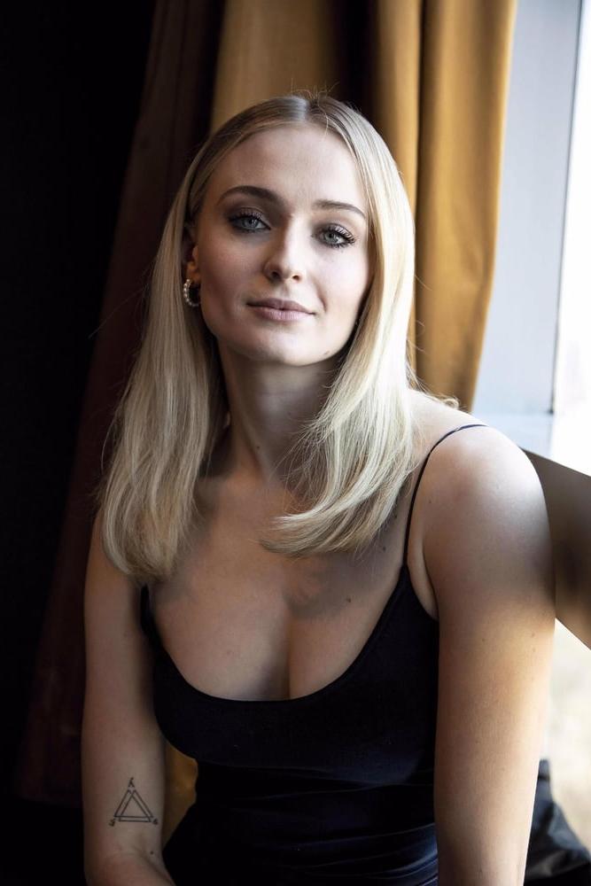 25P 24th Birthday Sophie Turner!!!