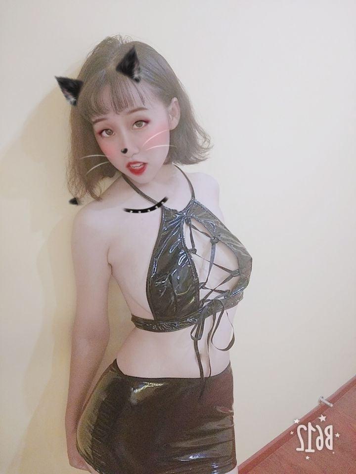 25P Chinese girl