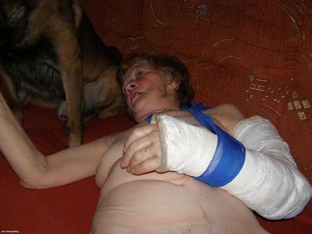 25P MY STUPID GRANNY PLAY WITH MY COCK