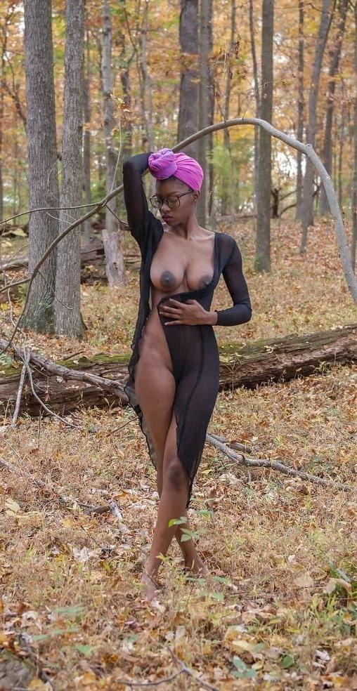 25P Public Nudity 112