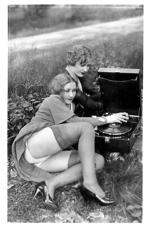 16P Erotic Art 76