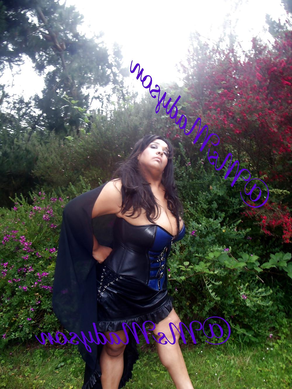 8P Mistress at work