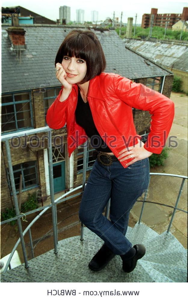 9P Caroline Catz wearing Levi's shorts and  jeans