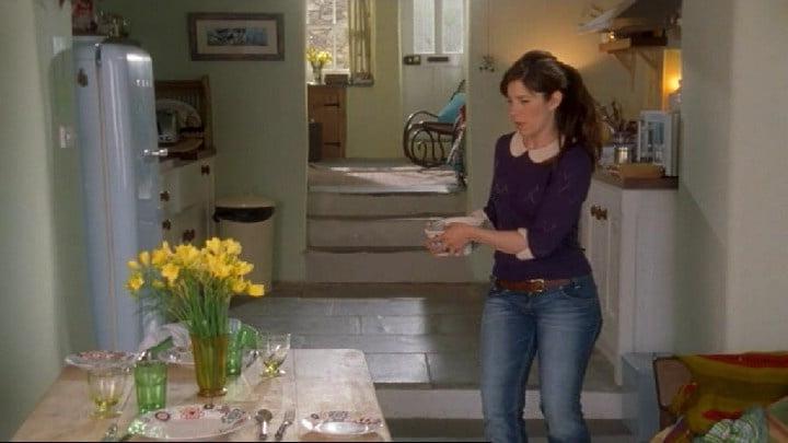 9P Caroline Catz wearing Levi's shorts and  jeans
