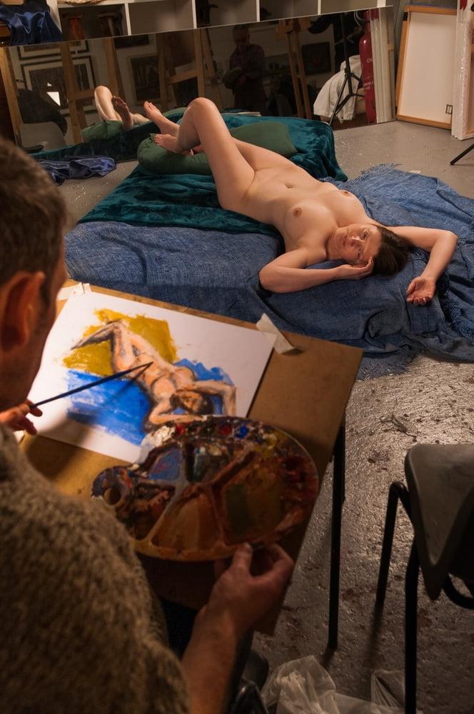 25P nude art models