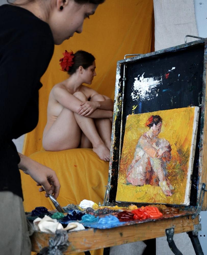 25P nude art models