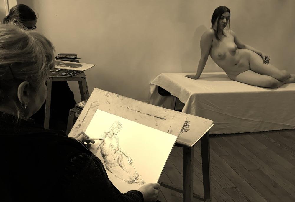 25P nude art models