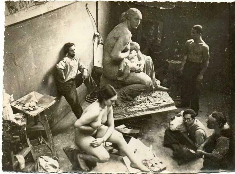 25P nude art models