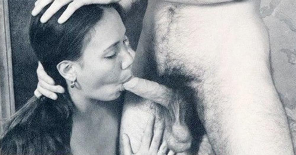 19P Erotic Art 77