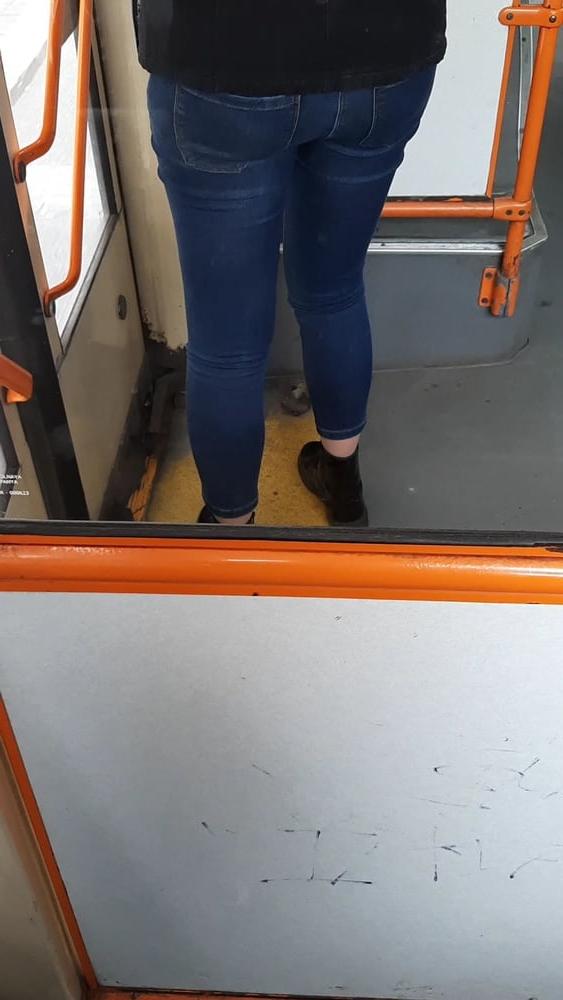 8P Ass in jeans