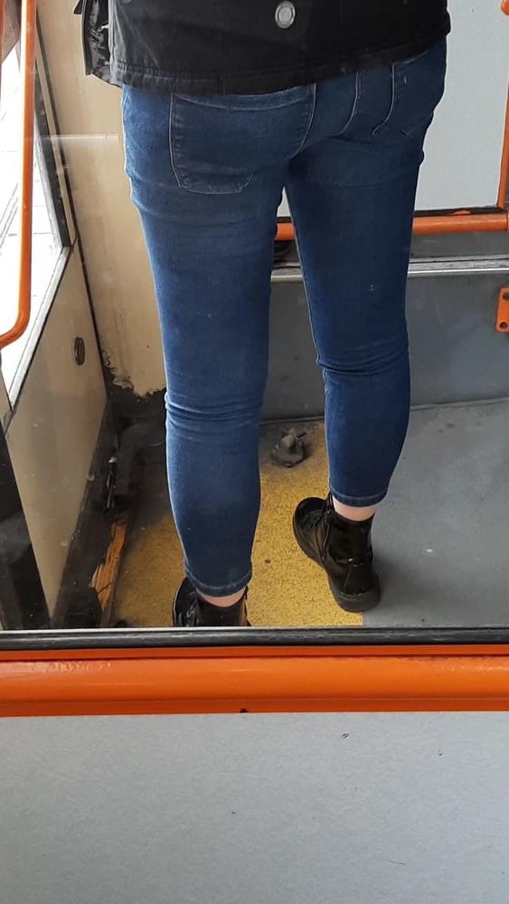 8P Ass in jeans
