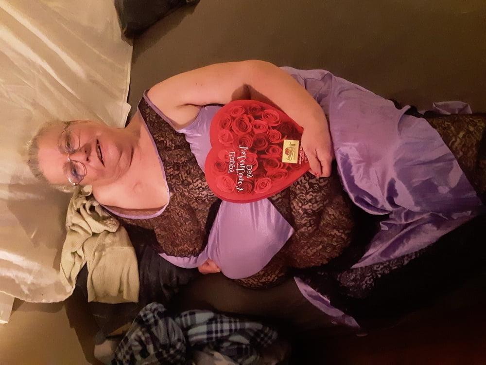 25P Hoodyman SSBBW 272 : Sick in the head pervert fat pigs.