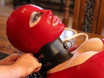 25P Girls in latex and mask 7