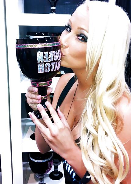 24P Heiße Bimbo-Girls 2