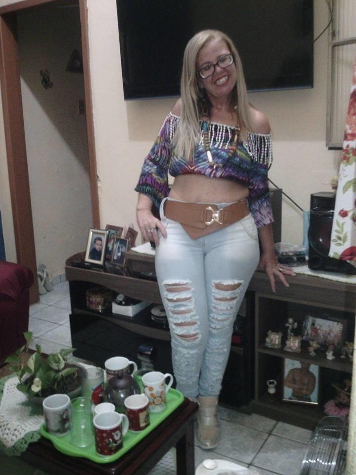 17P SDRUWS2 - BRAZILIAN AMATEUR HOT GRANNY WITH UGLY FACE