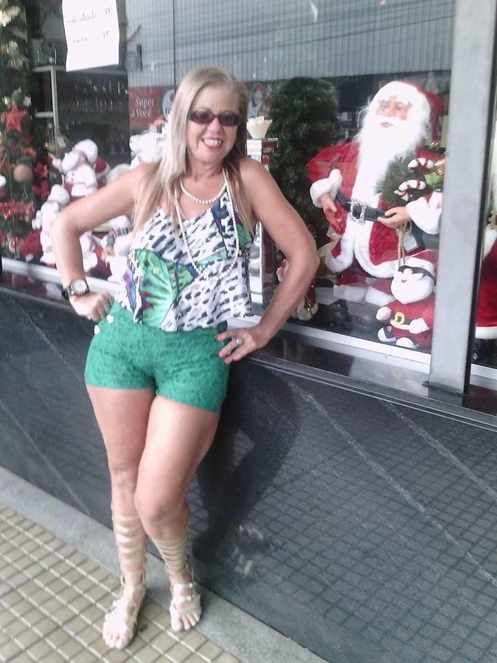 17P SDRUWS2 - BRAZILIAN AMATEUR HOT GRANNY WITH UGLY FACE