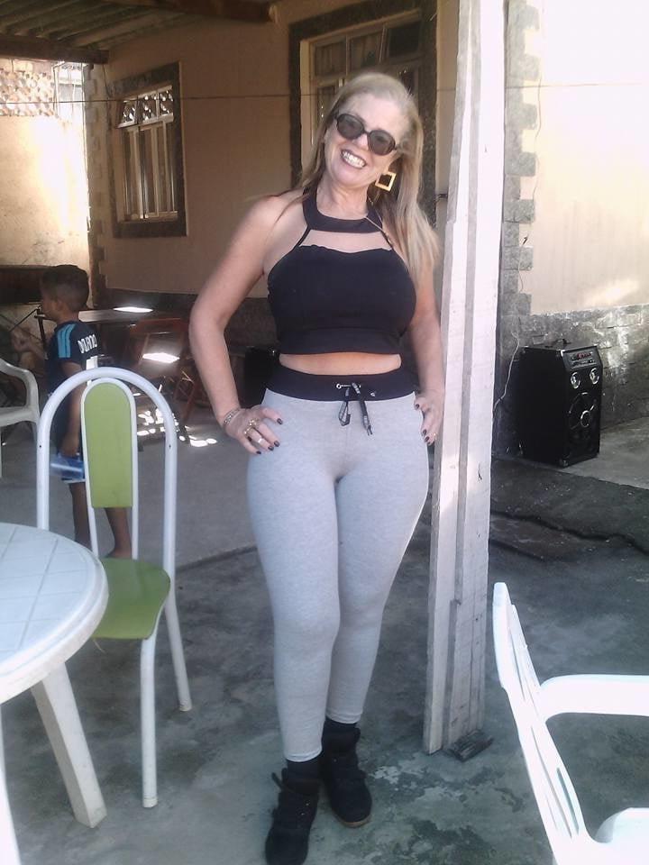 17P SDRUWS2 - BRAZILIAN AMATEUR HOT GRANNY WITH UGLY FACE