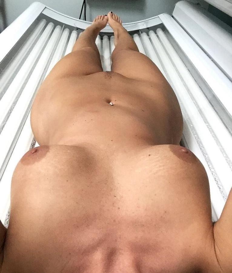 25P curvy blonde