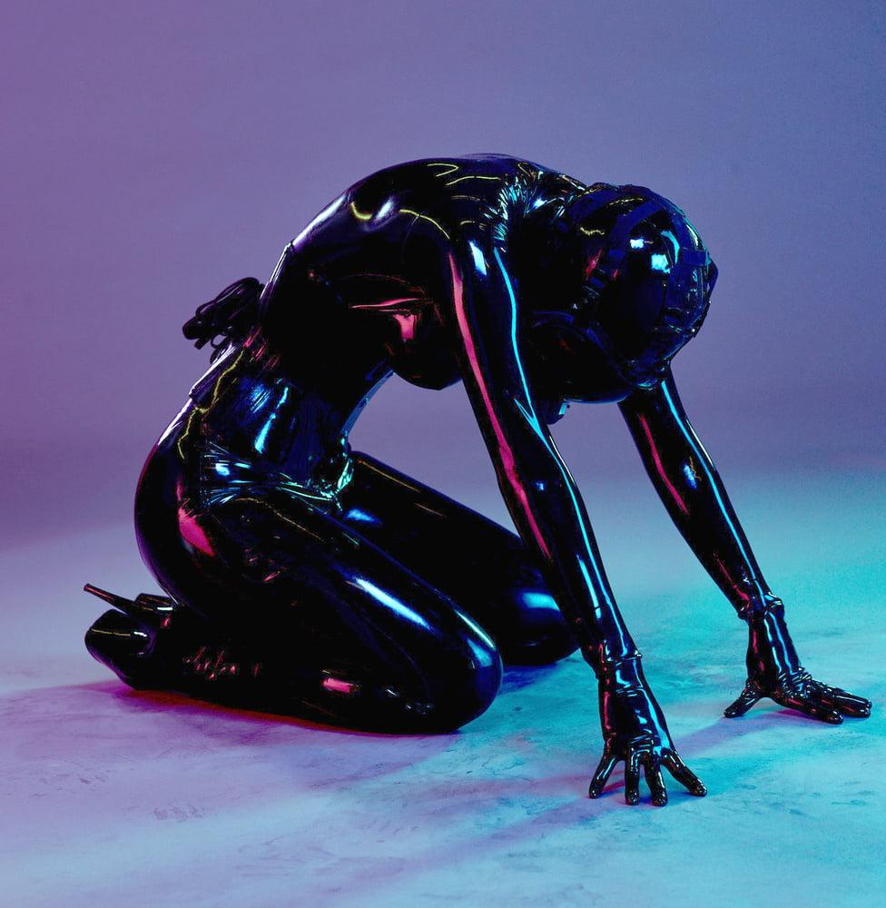25P Latex girls 27
