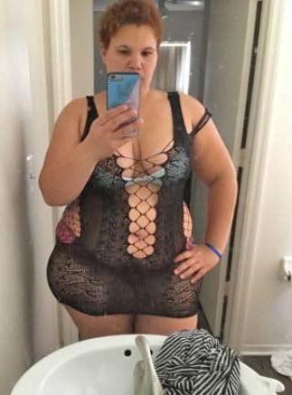 25P Hoodyman SSBBW 271 : Fat pigs exposed!