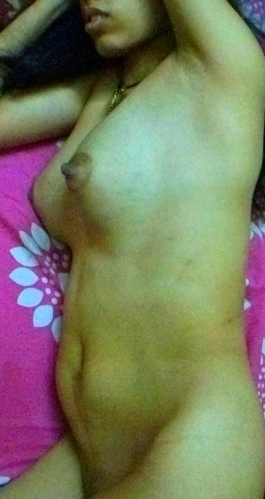 4P young wife tight boobs