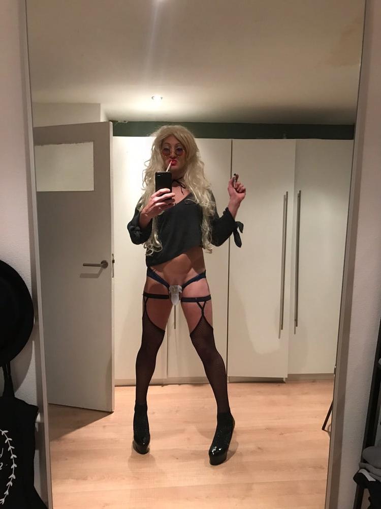 11P Sissy Bimbo Whore in Chastity