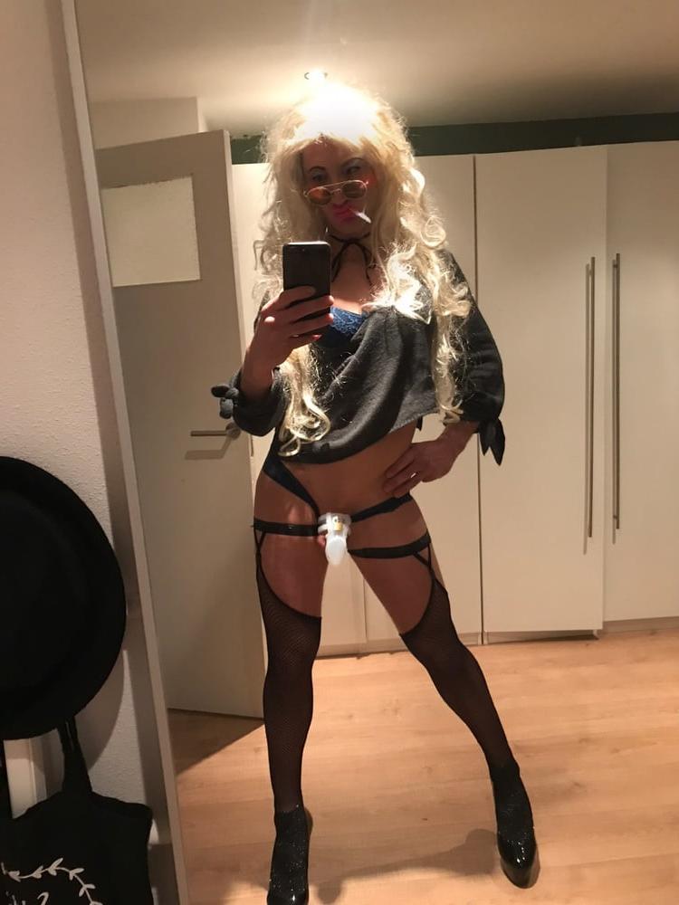 11P Sissy Bimbo Whore in Chastity