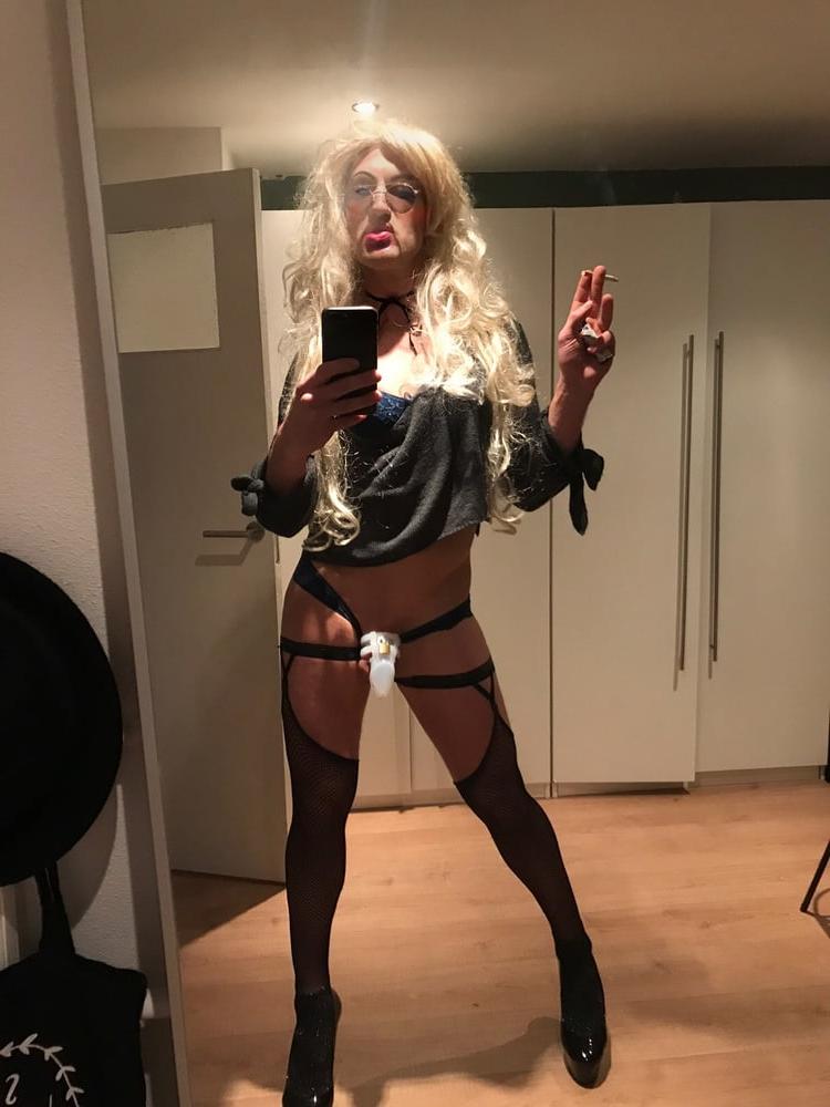11P Sissy Bimbo Whore in Chastity