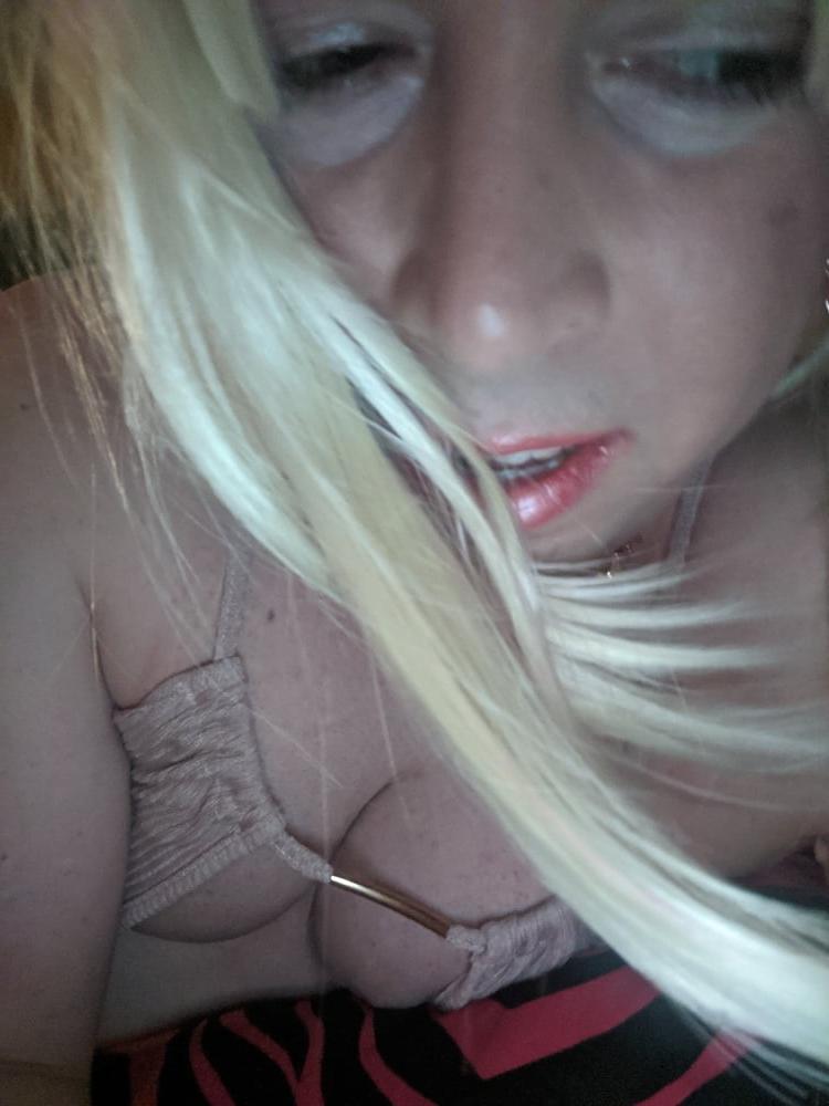 25P BBC Sissy Looking Cute while enjoying Black Cock