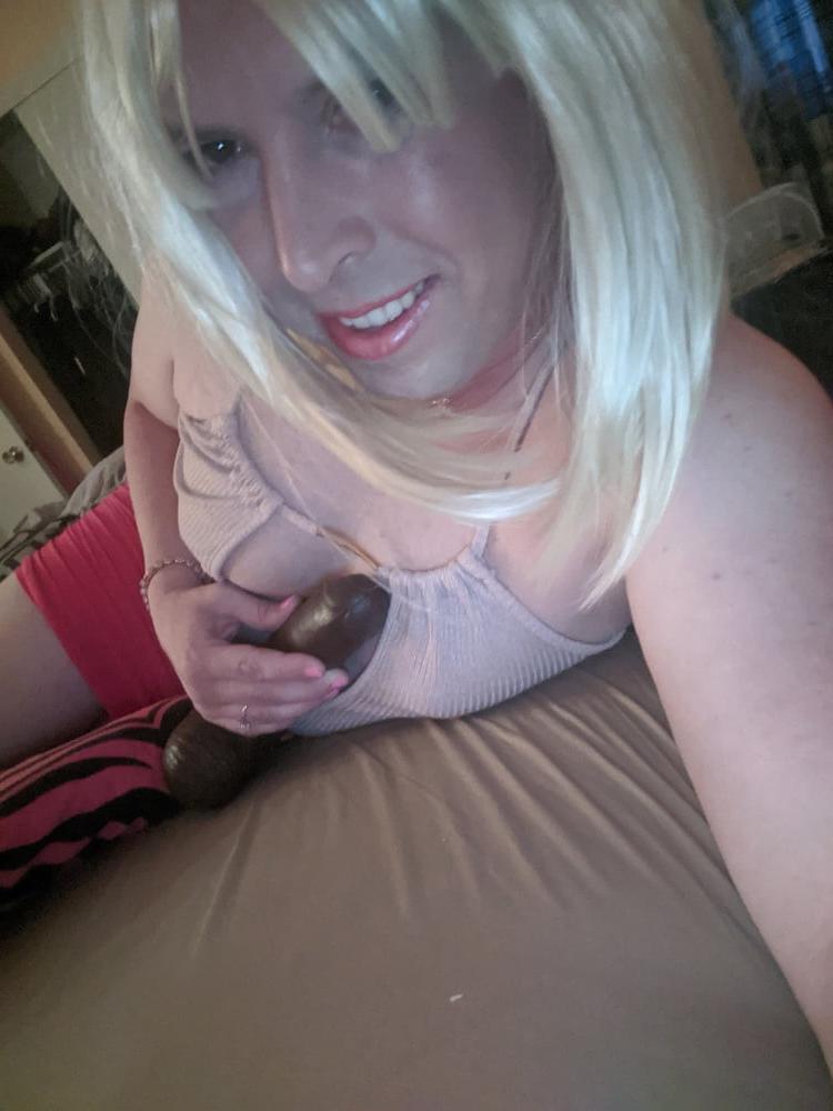 25P BBC Sissy Looking Cute while enjoying Black Cock